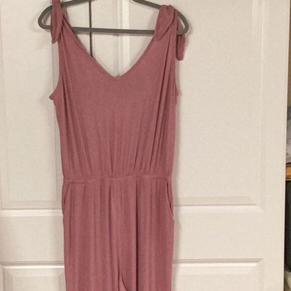 Lulu’s Mauve Ribbed Jumpsuit - Picture 3 of 7